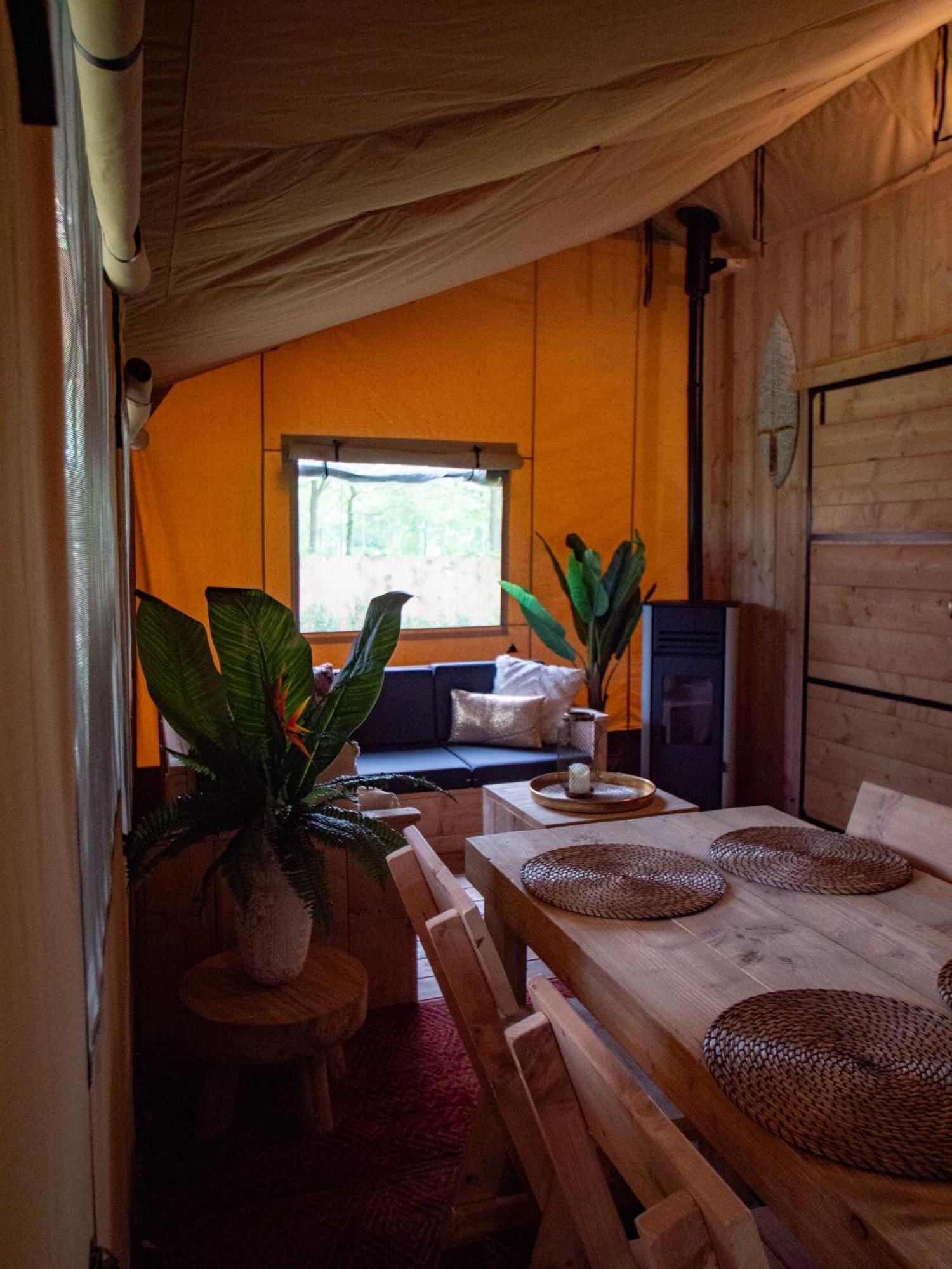 Ecolodges De Dreef เรอเนสเซอ ภายนอก รูปภาพ